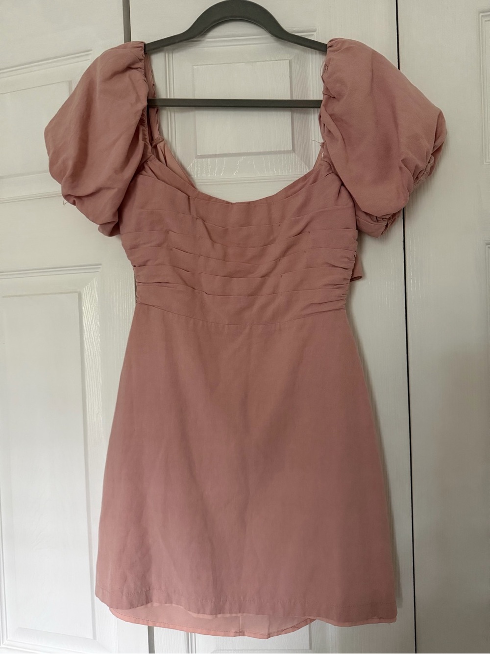 ASTR Bubble sleeve ballet pink mini dress